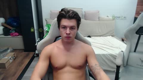 Snapshot of sunny1girl chatting on 6, 11, 2025 Alice and Sergey online show from 6, 11, 2025