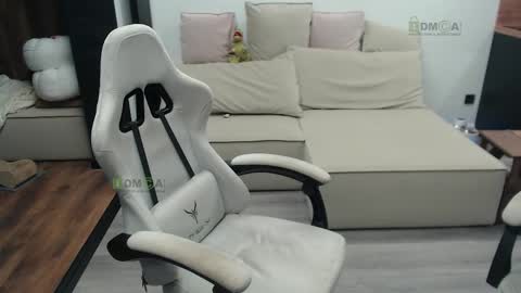 Snapshot of sunny1girl chatting on 16, 11, 2025 Alice and Sergey online show from 16, 11, 2025