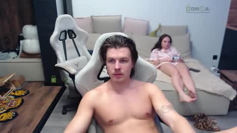 Snapshot of sunny1girl chatting on 4, 2, 2026 Alice and Sergey online show from 4, 2, 2026