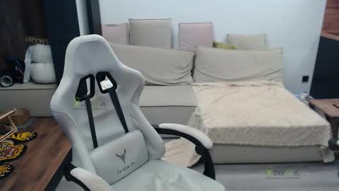 Snapshot of sunny1girl chatting on 16, 2, 2026 Alice and Sergey online show from 16, 2, 2026