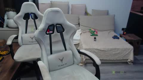 Snapshot of sunny1girl chatting on 1, 3, 2026 Alice and Sergey online show from 1, 3, 2026