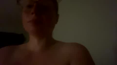 Snapshot of sunny_clementine chatting on 27, 10, 2025 Sunny Clementine online show from 27, 10, 2025