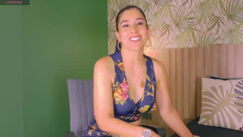 Snapshot of sunny_river chatting on 24, 4, 2026 Sunny River online show from 24, 4, 2026