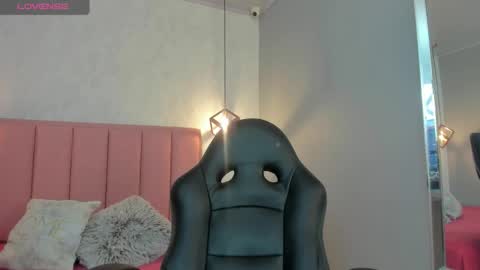  S U N N Y online show from 23, 9, 2025