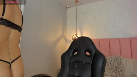  S U N N Y online show from 3, 6, 2026