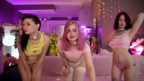 Snapshot of sunnyfia chatting on 28, 5, 2026 Fia - TG - Mia - Alice - online show from 28, 5, 2026