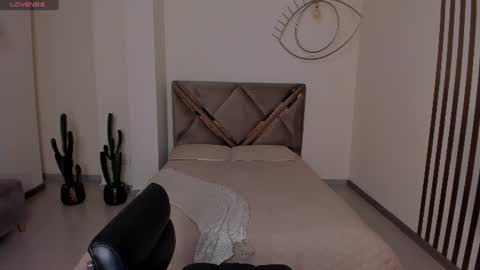 Snapshot of sunnyrivers_ chatting on 12, 6, 2026 Sunny Rivers online show from 12, 6, 2026