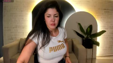 Snapshot of sunnyrivers_ chatting on 28, 6, 2026 Sunny Rivers online show from 28, 6, 2026