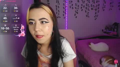 Snapshot of sunset_pienk chatting on 13, 12, 2024 Sunset online show from 13, 12, 2024