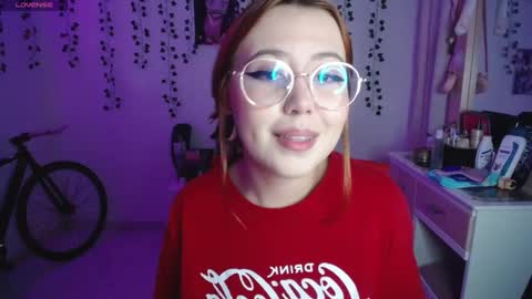 Snapshot of sunset_pienk chatting on 11, 9, 2025 Sunset online show from 11, 9, 2025