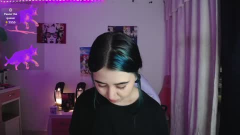Snapshot of sunset_pienk chatting on 1, 5, 2026 Sunset online show from 1, 5, 2026
