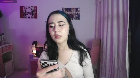 Snapshot of sunset_pienk chatting on 6, 5, 2026 Sunset online show from 6, 5, 2026