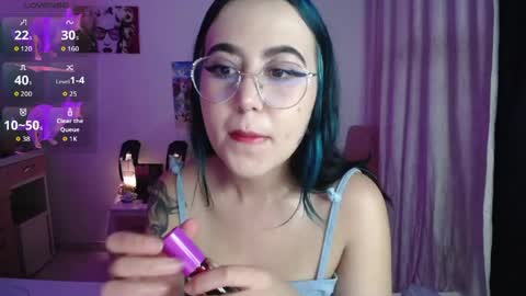 Snapshot of sunset_pienk chatting on 13, 5, 2026 Sunset online show from 13, 5, 2026