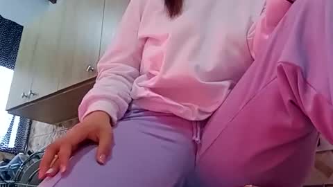 Annie online show from 25, 11, 2025