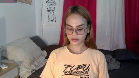 Snapshot of superhotvaleria chatting on 15, 9, 2025 Im val online show from 15, 9, 2025