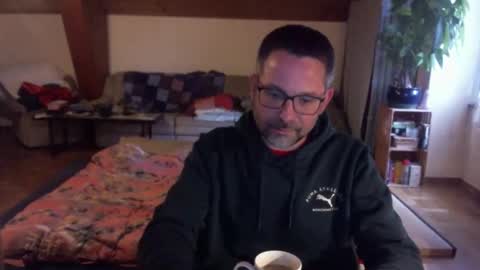 supersquirrel81 online show from 25, 3, 2026