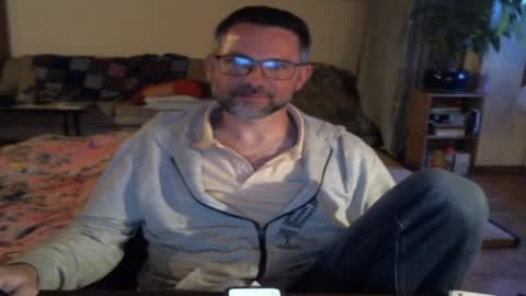 Snapshot of supersquirrel81 chatting on 19, 4, 2026 supersquirrel81 online show from 19, 4, 2026