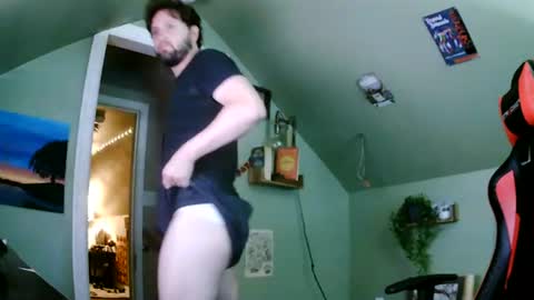 Snapshot of surferdudehere69 chatting on 14, 6, 2026 surferdudehere69 online show from 14, 6, 2026