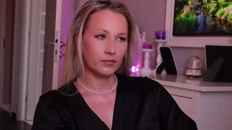 Snapshot of susanjewel chatting on 27, 6, 2026 SusanJewel online show from 27, 6, 2026