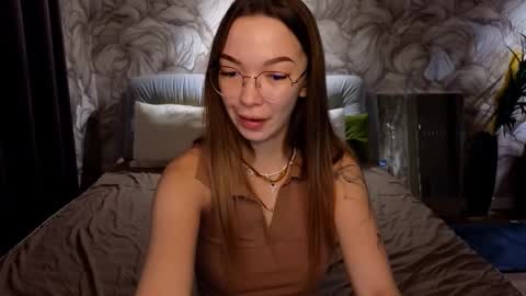 Snapshot of susannjohnson chatting on 19, 10, 2025 susannjohnson online show from 19, 10, 2025