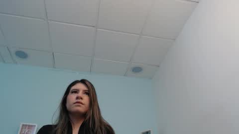 Snapshot of susanwilliams_ chatting on 5, 2, 2026 susanwilliams_ online show from 5, 2, 2026