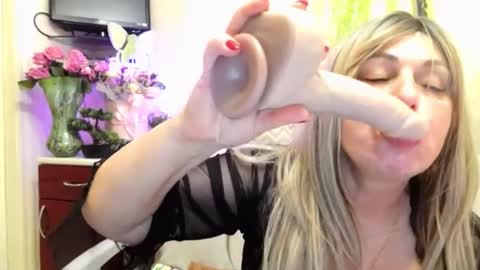 SusieNoreen online show from 15, 5, 2026