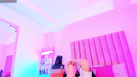 Snapshot of sussan_nicolle1 chatting on 6, 2, 2025 Sussan Nicole online show from 6, 2, 2025