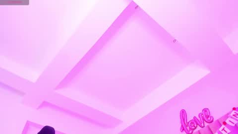 Snapshot of sussan_nicolle1 chatting on 27, 2, 2025 Sussan Nicole online show from 27, 2, 2025