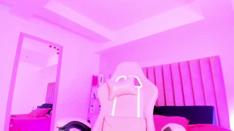 Snapshot of sussan_nicolle1 chatting on 17, 10, 2025 Sussan Nicole online show from 17, 10, 2025