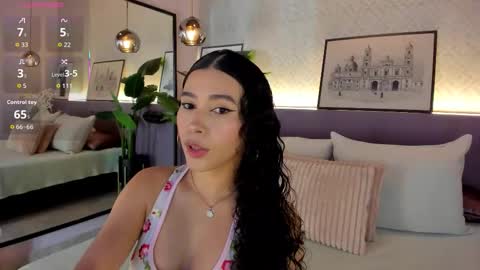 Snapshot of sussanalee chatting on 19, 9, 2025 Your Squirt queen online show from 19, 9, 2025