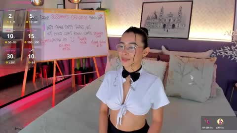 Snapshot of sussanalee chatting on 14, 10, 2025 Your Squirt queen online show from 14, 10, 2025