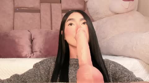 Sussie Tompsom online show from 26, 3, 2026