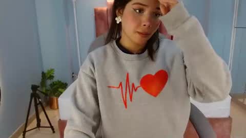 sussy leon online show from 7, 7, 2026