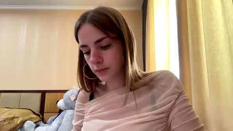 Snapshot of suzannetigerino chatting on 13, 6, 2026 Emila online show from 13, 6, 2026