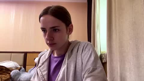 Snapshot of suzannetigerino chatting on 15, 6, 2026 Emila online show from 15, 6, 2026