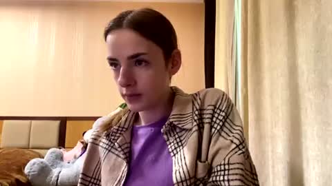 Snapshot of suzannetigerino chatting on 18, 6, 2026 Emila online show from 18, 6, 2026