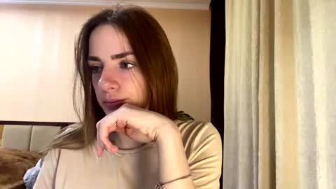 Snapshot of suzannetigerino chatting on 7, 7, 2026 Emila online show from 7, 7, 2026