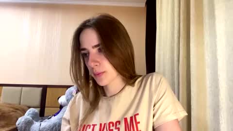 Snapshot of suzannetigerino chatting on 7, 7, 2026 Emila online show from 7, 7, 2026