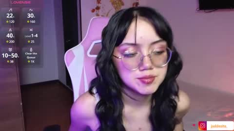 Snapshot of suzumi_ chatting on 7, 1, 2025 Jadde online show from 7, 1, 2025