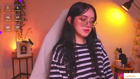 Snapshot of suzumi_ chatting on 14, 10, 2025 Jadde online show from 14, 10, 2025