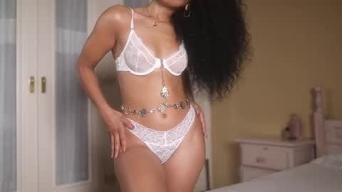 Snapshot of suzysuza chatting on 15, 9, 2025 suzysuza online show from 15, 9, 2025