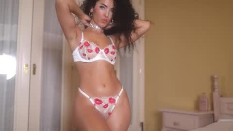 Snapshot of suzysuza chatting on 20, 11, 2025 suzysuza online show from 20, 11, 2025