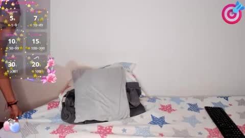 suzzann_rugg online show from 11, 11, 2025