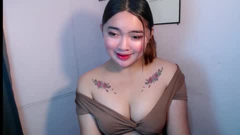 Snapshot of swallow_cummersx chatting on 12, 10, 2025 Jasmine online show from 12, 10, 2025