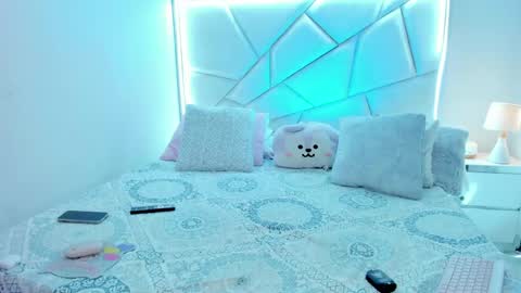 Snapshot of sweeetcruvyx chatting on 19, 5, 2026 Nikki model independent online show from 19, 5, 2026