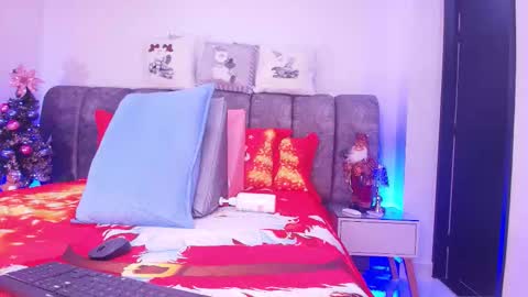 Snapshot of sweegirl_ chatting on 19, 12, 2025 Debora online show from 19, 12, 2025