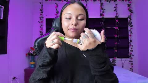 sweet ana  online show from 28, 11, 2025