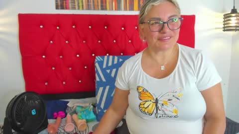 Carolina online show from 25, 9, 2025