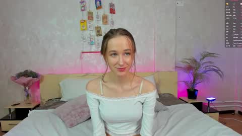 Snapshot of sweet__monica chatting on 9, 2, 2025 Monica GTM 3MoTuWeFrSa 500pm-1000pm online show from 9, 2, 2025