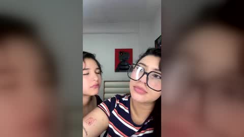 Snapshot of sweet_and_rous chatting on 2, 7, 2026 sweet_and_rous online show from 2, 7, 2026